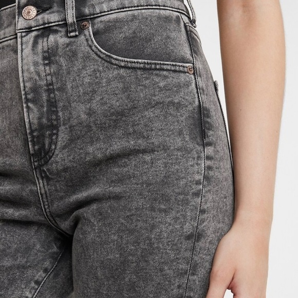 Express Super High Waisted Faded Black Cropped Straight Jeans- NWT - Picture 6 of 15